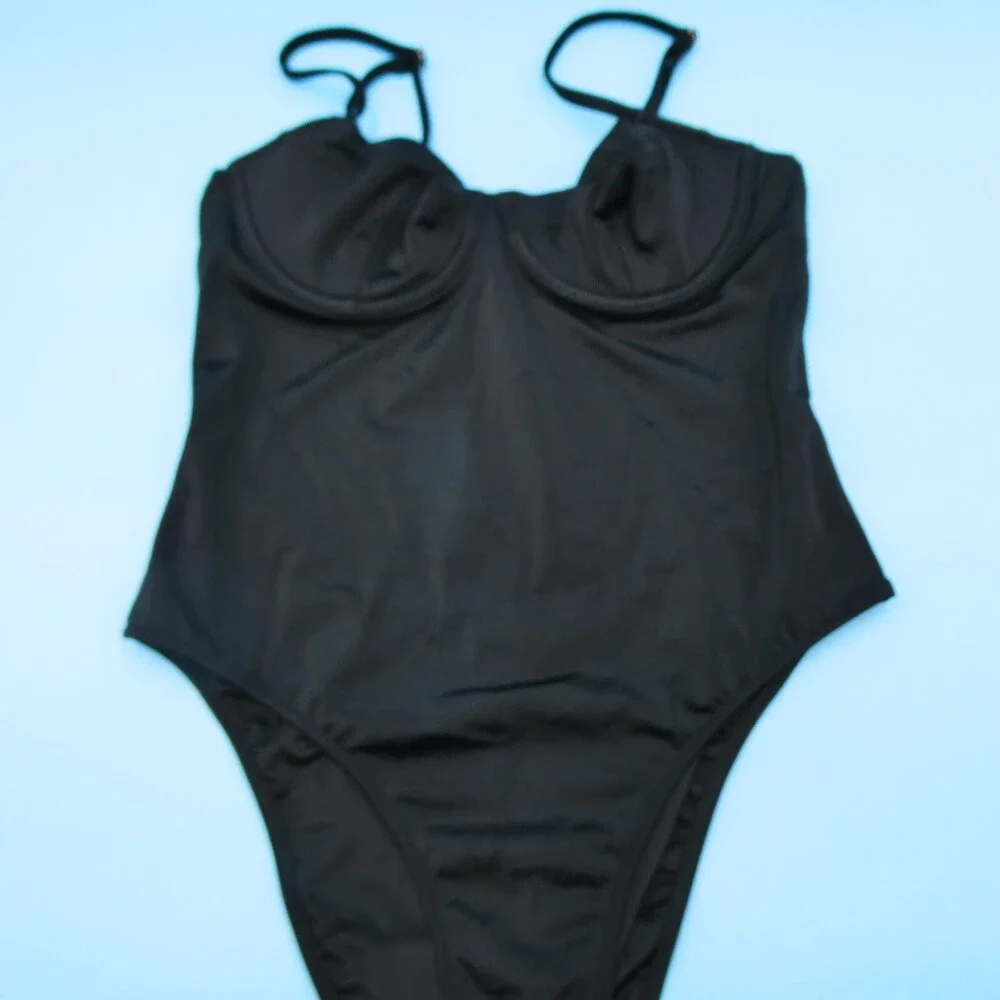 Victorias Secret Medium Black Smooth Underwire Lightly Padded One Piece Swimsuit